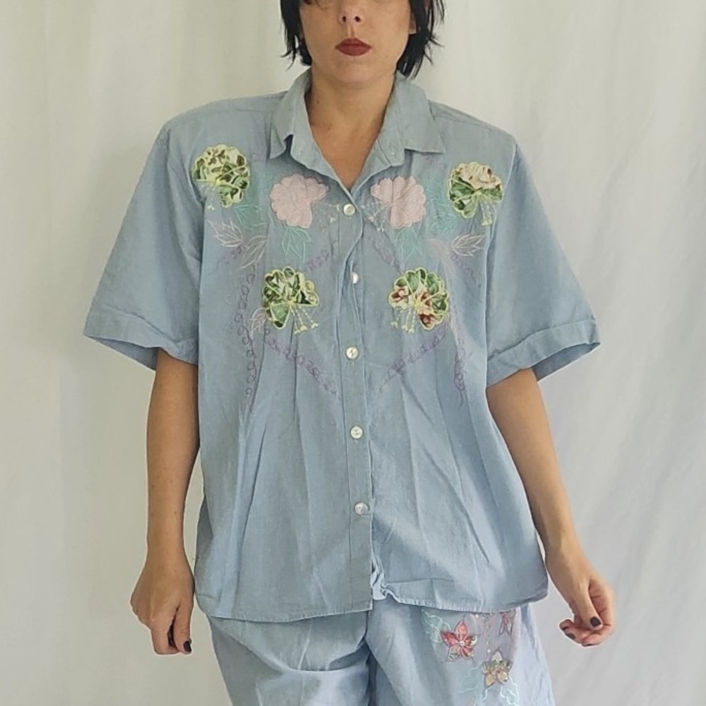 90s Floral Embroidered Chambray Top